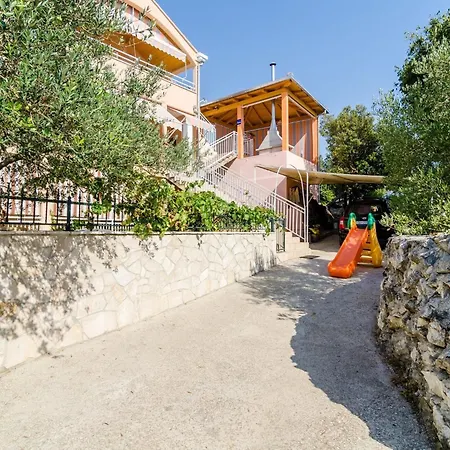 Donita Apartment