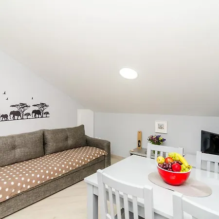 Donita Lejlighed Slano