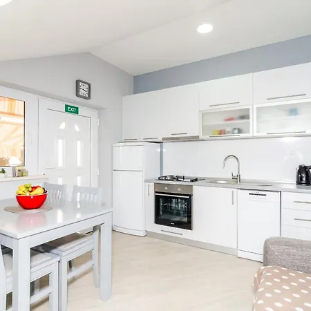 Donita Apartment *